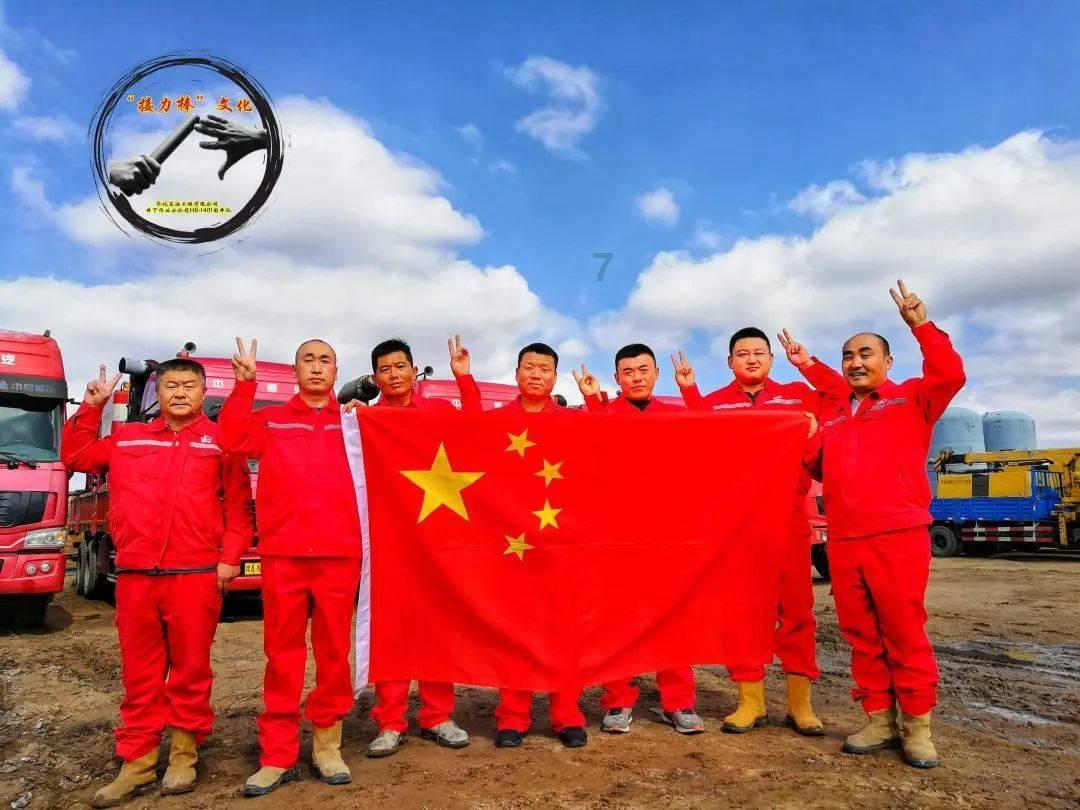 救援男孩毕业生